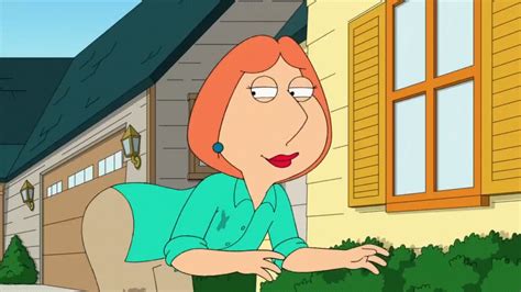 lois griffin nuda|Family Guy: Lois swimming naked in the ocean.